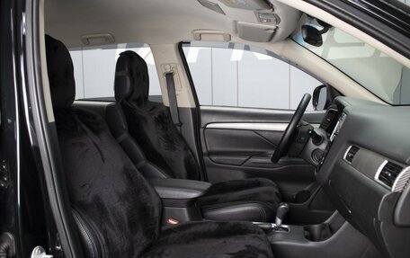 Mitsubishi Outlander III рестайлинг 3, 2015 год, 1 600 000 рублей, 7 фотография