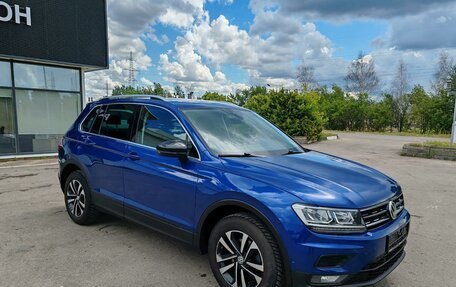 Volkswagen Tiguan II, 2019 год, 1 749 000 рублей, 3 фотография