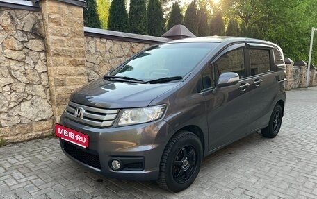 Honda Freed I, 2013 год, 1 151 000 рублей, 2 фотография