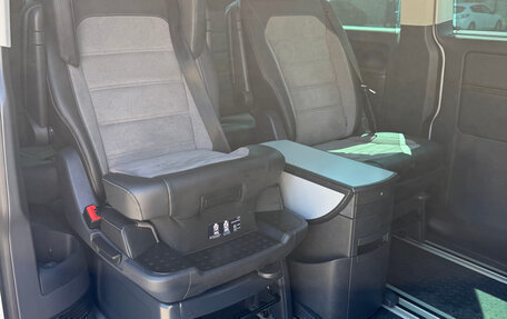 Volkswagen Multivan T6 рестайлинг, 2020 год, 6 400 000 рублей, 17 фотография