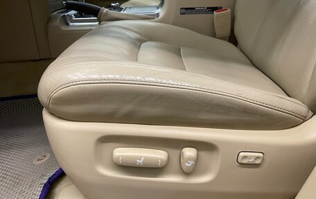 Toyota Land Cruiser 200, 2016 год, 4 990 000 рублей, 18 фотография