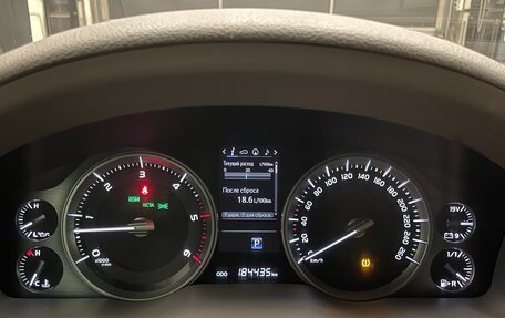Toyota Land Cruiser 200, 2016 год, 4 990 000 рублей, 29 фотография