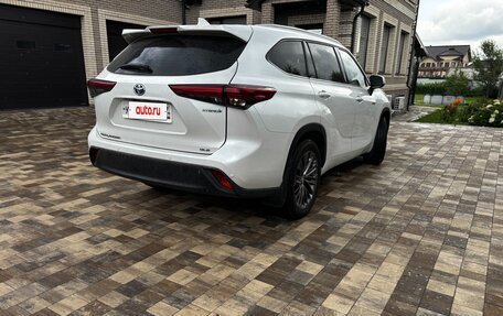 Toyota Highlander, 2022 год, 4 450 000 рублей, 4 фотография