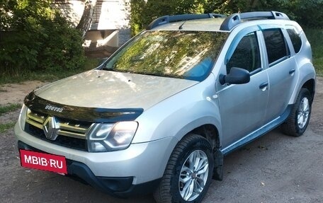 Renault Duster I рестайлинг, 2017 год, 699 000 рублей, 3 фотография