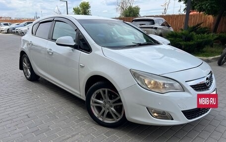 Opel Astra J, 2011 год, 569 000 рублей, 8 фотография