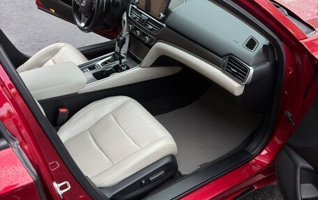 Honda Accord IX рестайлинг, 2017 год, 2 050 000 рублей, 13 фотография