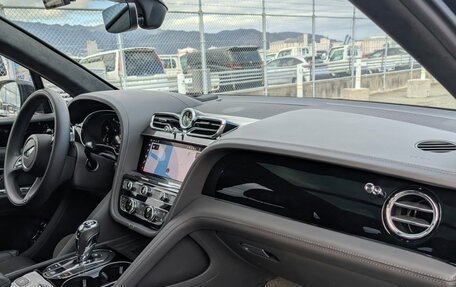 Bentley Bentayga I, 2022 год, 24 900 000 рублей, 8 фотография