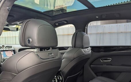 Bentley Bentayga I, 2022 год, 24 900 000 рублей, 10 фотография