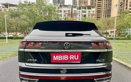 Volkswagen Teramont I, 2023 год, 4 077 000 рублей, 5 фотография