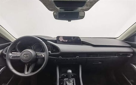 Mazda 3, 2024 год, 1 526 000 рублей, 11 фотография