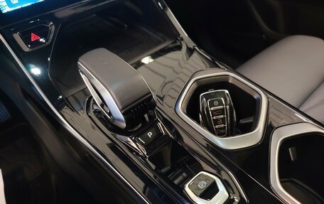Geely Atlas, 2023 год, 2 651 000 рублей, 13 фотография