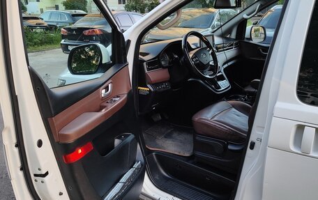 Hyundai Grand Starex Grand Starex I рестайлинг 2, 2018 год, 3 299 000 рублей, 5 фотография