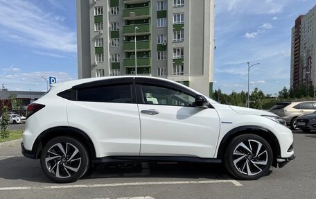 Honda Vezel, 2018 год, 1 999 000 рублей, 5 фотография