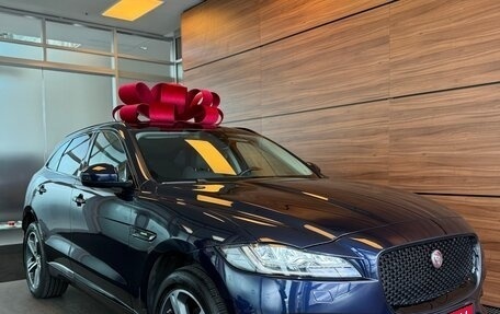 Jaguar F-Pace, 2017 год, 1 799 000 рублей, 1 фотография