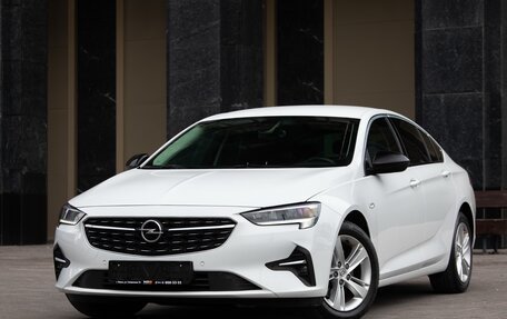 Opel Insignia II рестайлинг, 2020 год, 1 650 000 рублей, 1 фотография