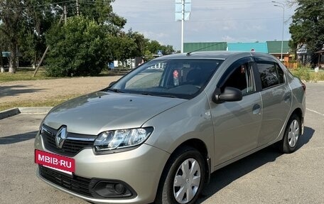 Renault Logan II, 2018 год, 650 000 рублей, 3 фотография
