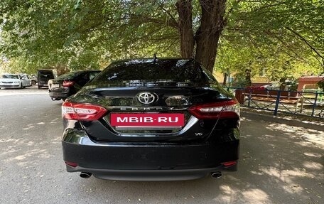 Toyota Camry, 2023 год, 3 290 000 рублей, 4 фотография