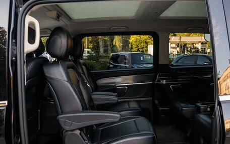 Mercedes-Benz V-Класс, 2017 год, 4 680 000 рублей, 8 фотография
