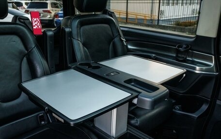 Mercedes-Benz V-Класс, 2017 год, 4 680 000 рублей, 27 фотография