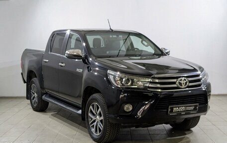 Toyota Hilux VIII, 2017 год, 3 850 000 рублей, 10 фотография