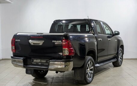 Toyota Hilux VIII, 2017 год, 3 850 000 рублей, 14 фотография