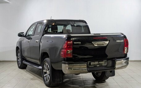 Toyota Hilux VIII, 2017 год, 3 850 000 рублей, 27 фотография