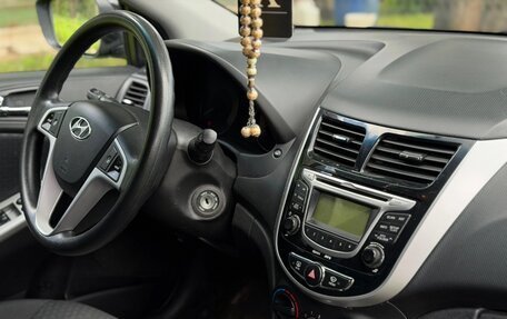 Hyundai Solaris II рестайлинг, 2012 год, 700 000 рублей, 8 фотография