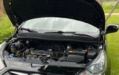 Hyundai Solaris II рестайлинг, 2012 год, 700 000 рублей, 20 фотография