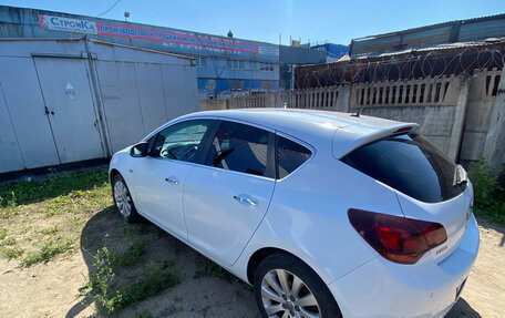 Opel Astra J, 2011 год, 590 000 рублей, 4 фотография