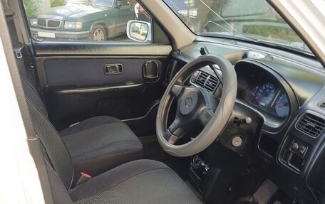 Nissan Cube II, 2000 год, 250 000 рублей, 2 фотография