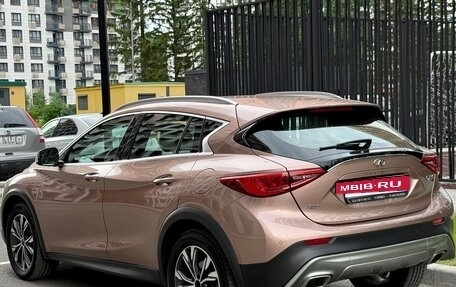 Infiniti QX30, 2017 год, 2 350 000 рублей, 14 фотография