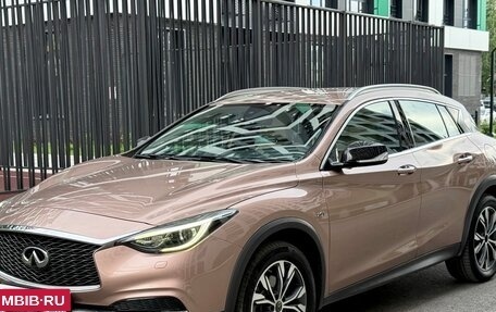 Infiniti QX30, 2017 год, 2 350 000 рублей, 12 фотография