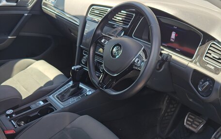 Volkswagen Golf VII, 2018 год, 1 550 000 рублей, 6 фотография