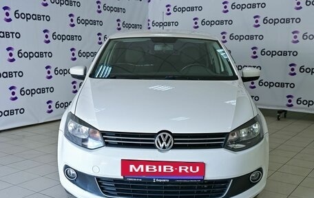 Volkswagen Polo VI (EU Market), 2012 год, 800 000 рублей, 2 фотография