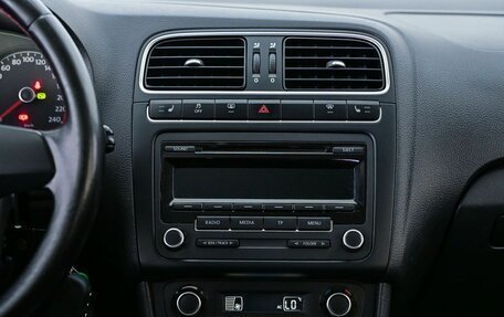 Volkswagen Polo VI (EU Market), 2012 год, 800 000 рублей, 10 фотография