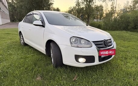 Volkswagen Jetta VI, 2009 год, 570 000 рублей, 2 фотография