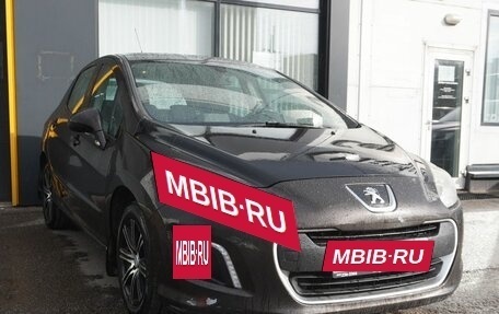 Peugeot 308 II, 2012 год, 561 000 рублей, 3 фотография