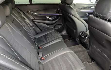 Mercedes-Benz E-Класс, 2020 год, 4 000 000 рублей, 18 фотография