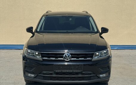 Volkswagen Tiguan II, 2019 год, 2 790 000 рублей, 2 фотография