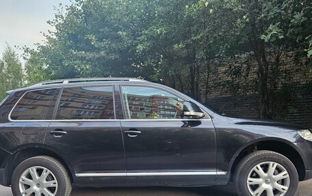 Volkswagen Touareg III, 2010 год, 1 300 000 рублей, 2 фотография
