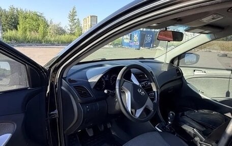 Hyundai Solaris II рестайлинг, 2014 год, 600 000 рублей, 2 фотография