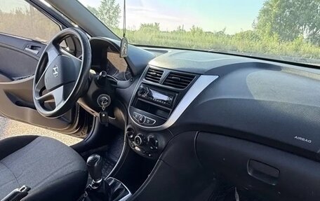 Hyundai Solaris II рестайлинг, 2014 год, 600 000 рублей, 11 фотография