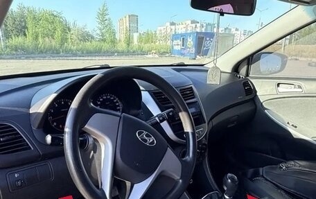 Hyundai Solaris II рестайлинг, 2014 год, 600 000 рублей, 13 фотография