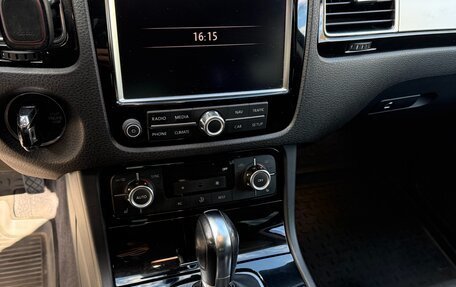 Volkswagen Touareg III, 2012 год, 2 060 000 рублей, 13 фотография