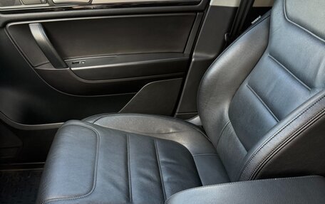 Volkswagen Touareg III, 2012 год, 2 060 000 рублей, 10 фотография