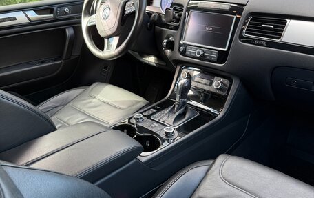 Volkswagen Touareg III, 2012 год, 2 060 000 рублей, 21 фотография