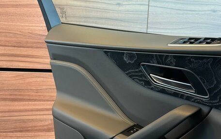 Jaguar F-Pace, 2017 год, 1 799 000 рублей, 4 фотография