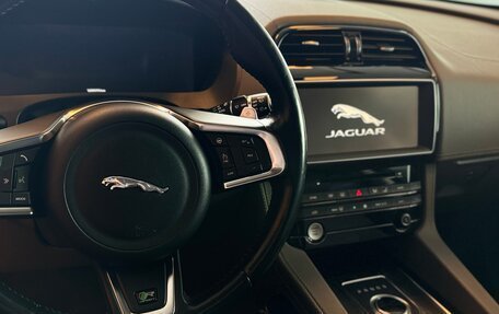 Jaguar F-Pace, 2017 год, 1 799 000 рублей, 5 фотография