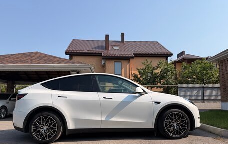 Tesla Model Y I, 2021 год, 4 193 000 рублей, 2 фотография