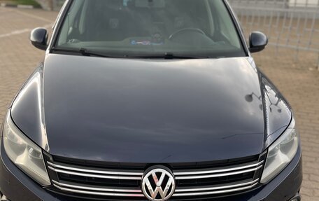 Volkswagen Tiguan I, 2012 год, 999 000 рублей, 3 фотография